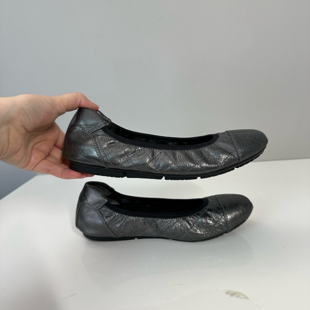 Vionic Ava Silver Ballet Flats Size 7 - Picture 15 of 15
